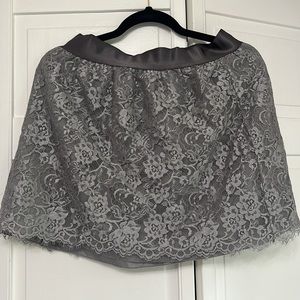 NWT. Gray silver lace mini skirt